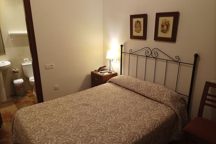Room 13 of 41