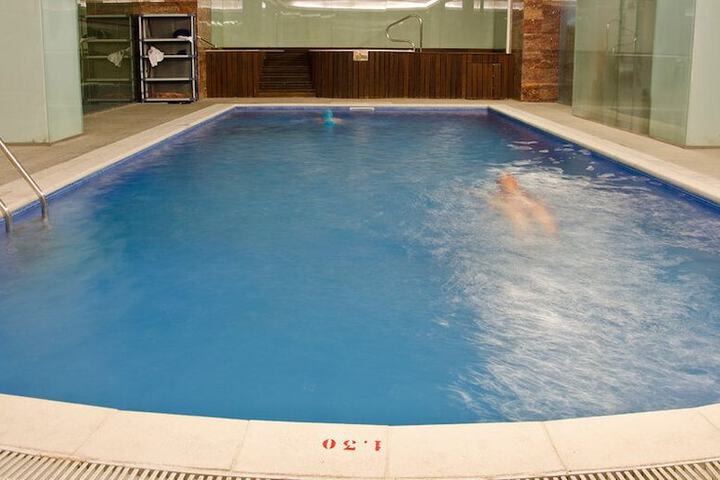 Hotel Pool