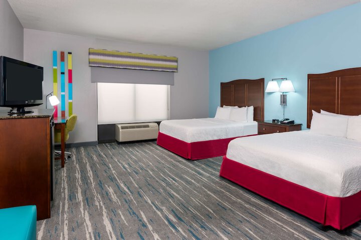 2 Queen Beds (1 of 7)