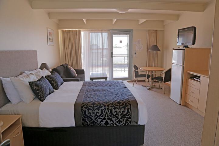 Room 4 of 88