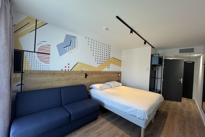 Room 16 of 69
