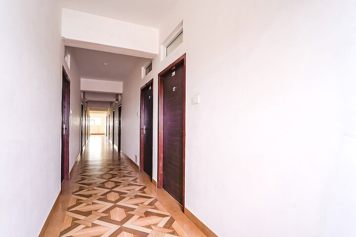 Hotel Interior 4 of 38