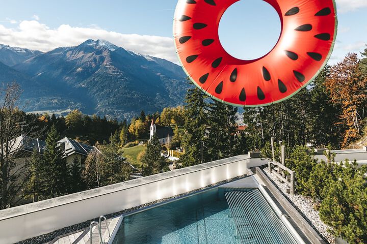Pool Hotel