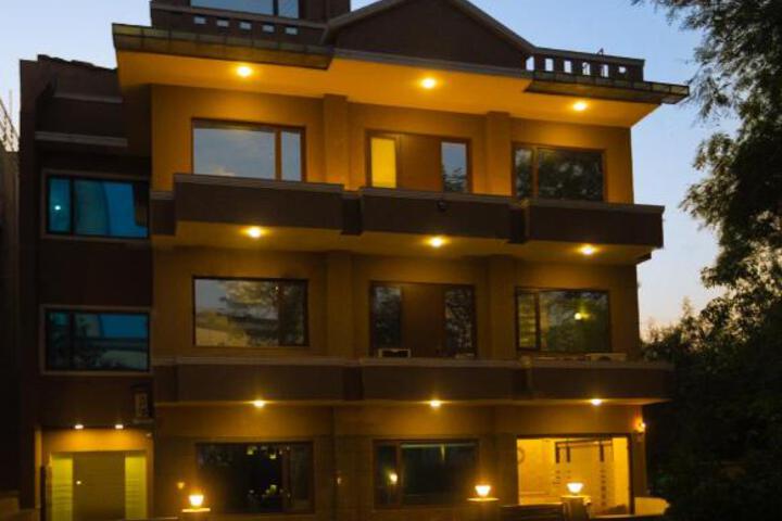 Plaza Residency