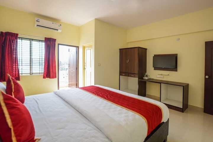Room 5 of 13
