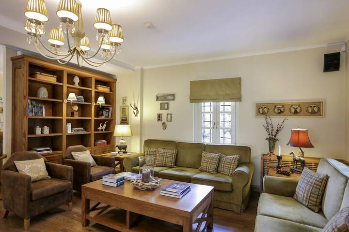 Guest Lobby