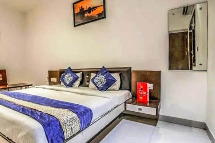 Room 5 of 26