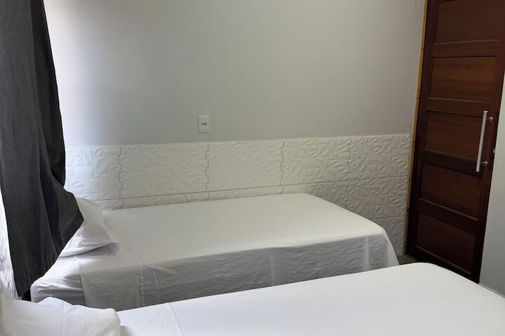 Room 6 of 60
