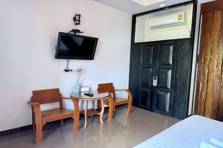 Room 12 of 60