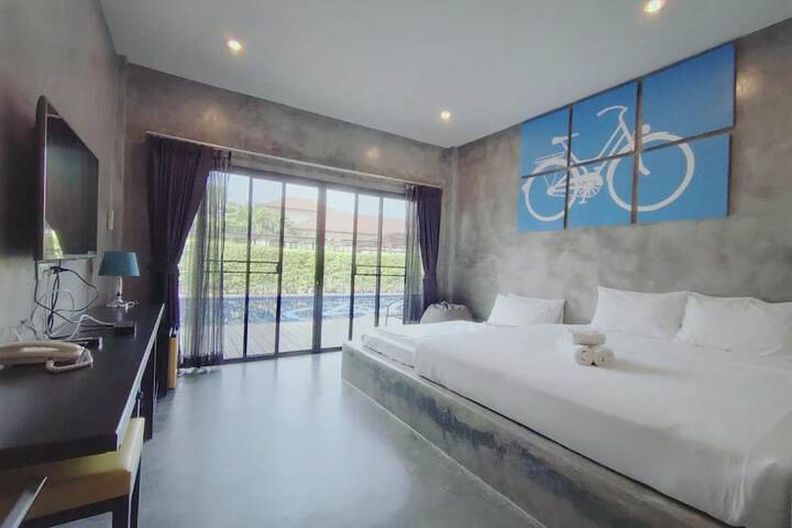 Room 10 of 30