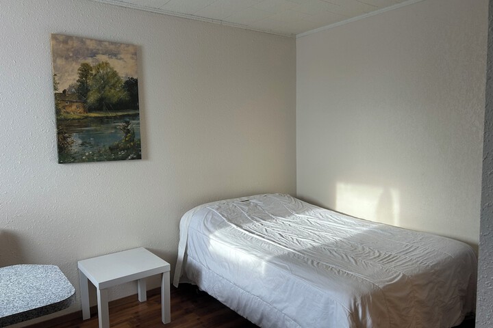 Room 12 of 44