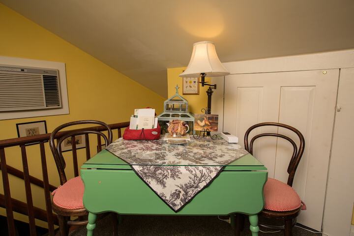 Room 10 of 52