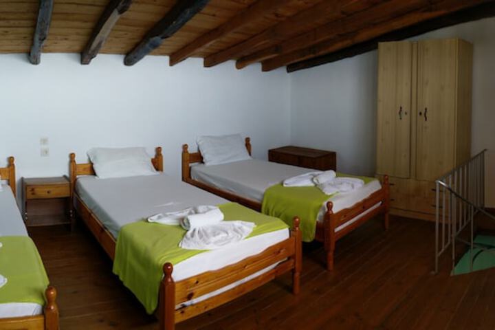 Room 92 of 119