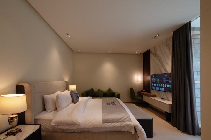 Room 9 of 55