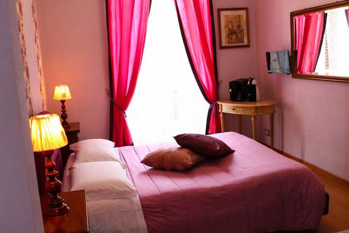 Room 10 of 44