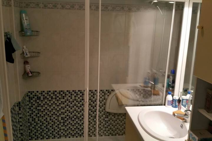 Room 9 of 62