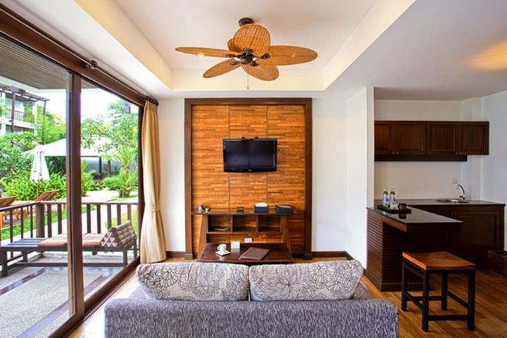 Room 14 of 38