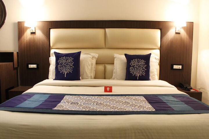 Room 12 of 25