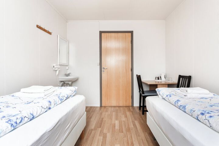 Room 2 of 58