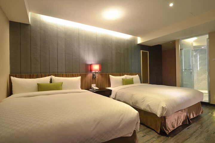 Room 7 of 40
