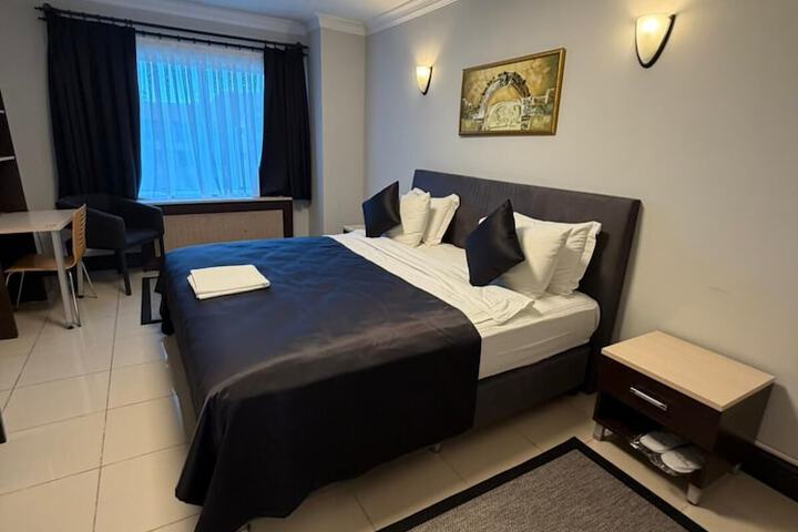 Room 30 of 94