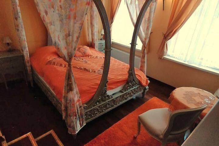 Room 19 of 45
