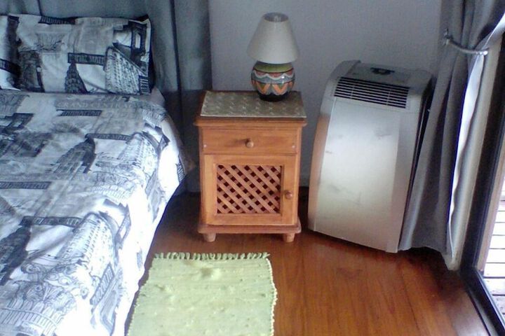 Room 4 of 17
