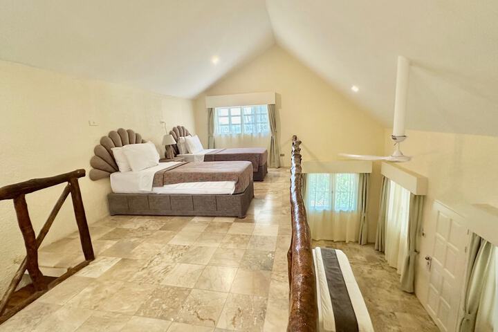 Room 40 of 162