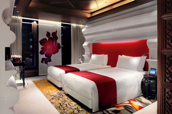 Room 12 of 25