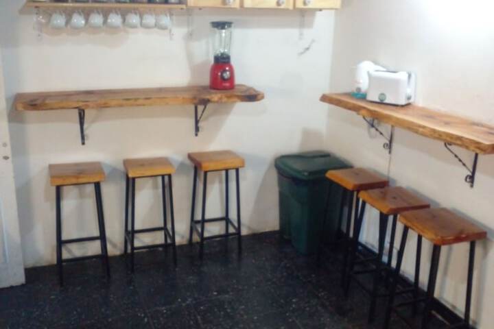 Room 5 of 9