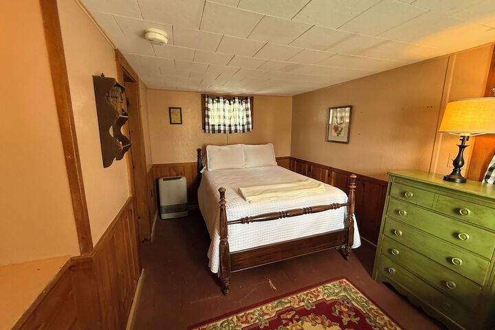 Room 59 of 212