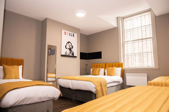 Room 7 of 38