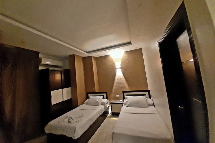 Room 15 of 49