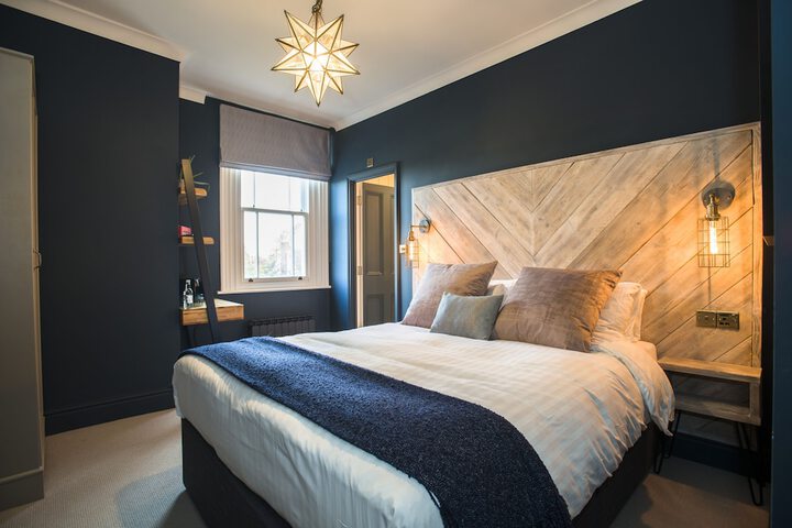 Room 10 of 41