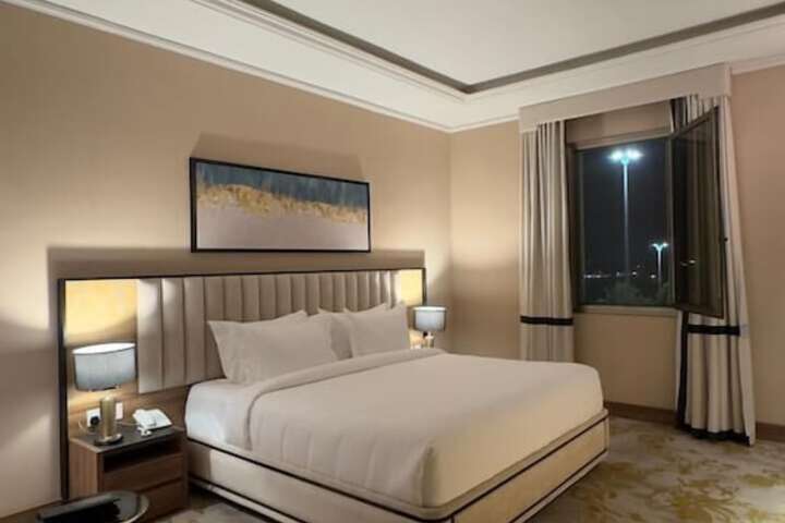 Room 15 of 22