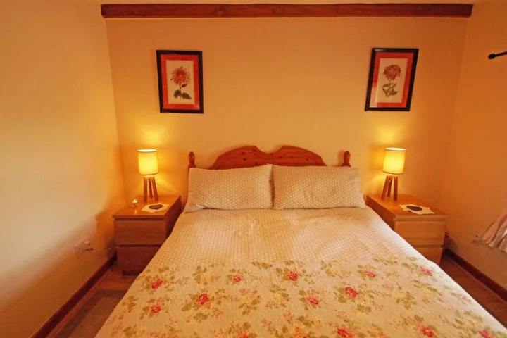 Room 5 of 13