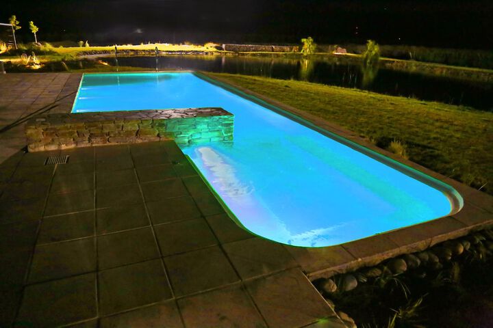 Pool 20 of 43