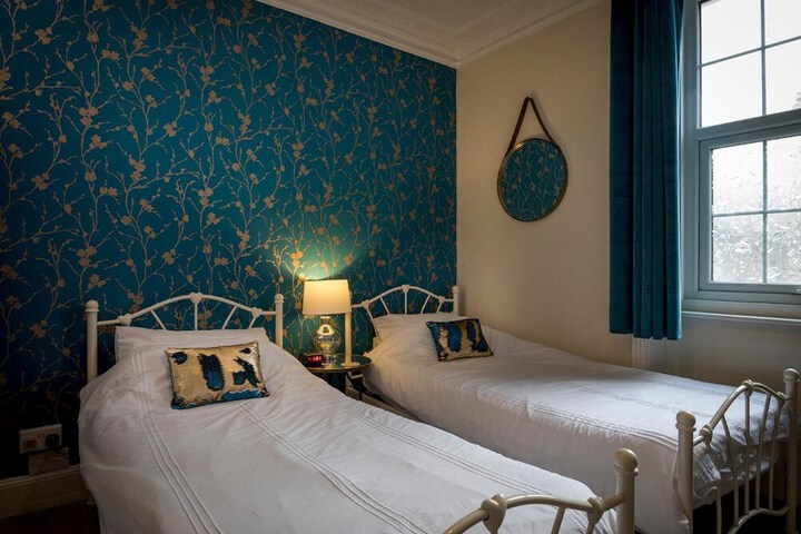 Room 15 of 53