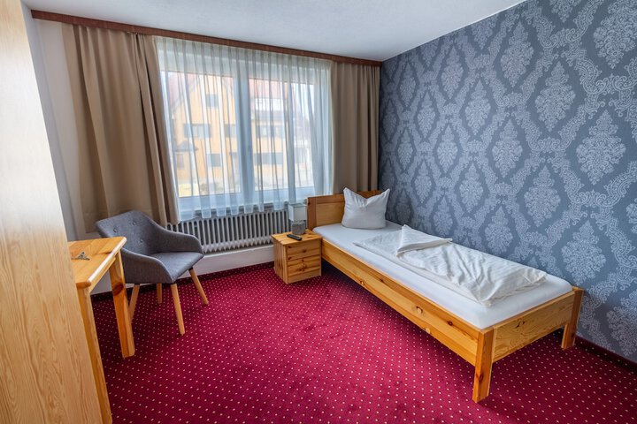 Room 3 of 15
