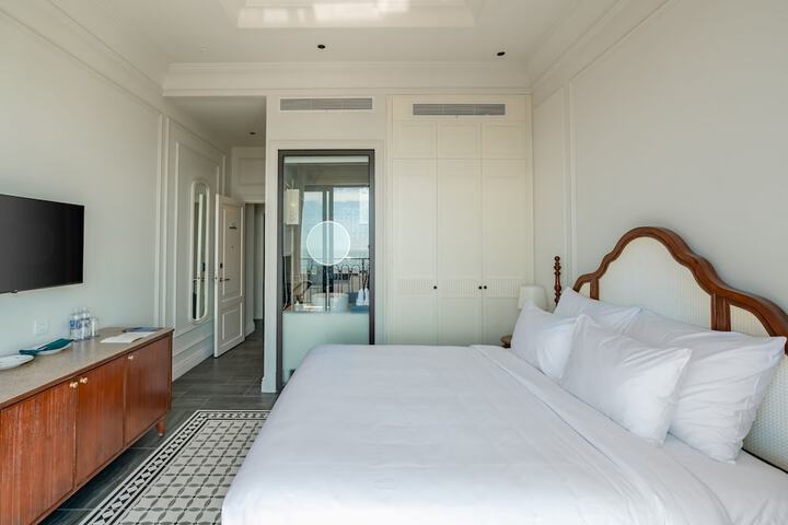 Room 65 of 125