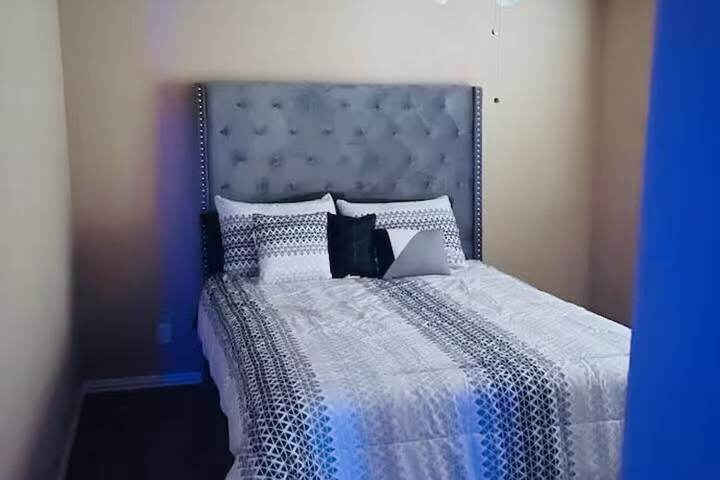 Room 8 of 29
