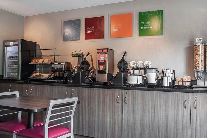Breakfast/Coffee Service 17 of 21