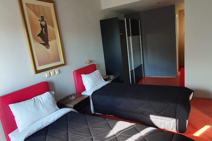 Room 36 of 60