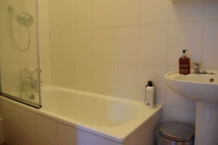 Room 2 of 24