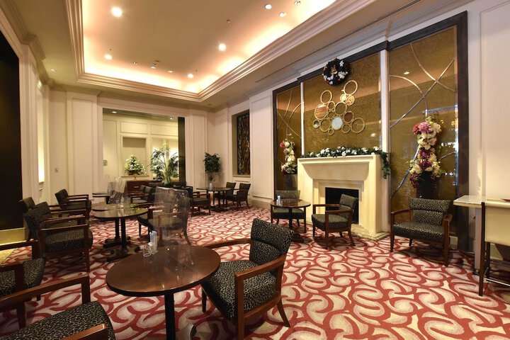 Entrance & Lobby