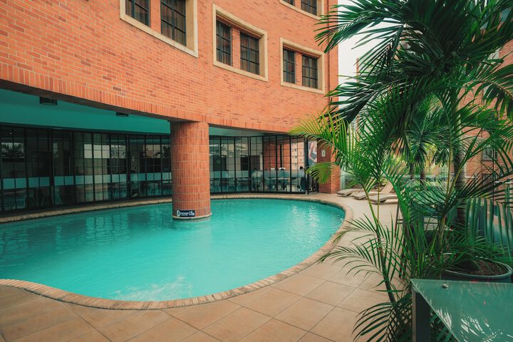 Hotel Pool