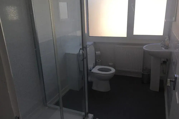 Room 7 of 20