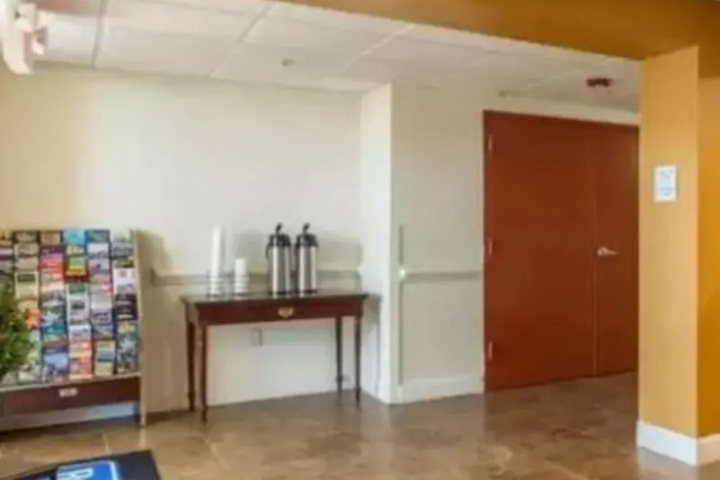 Room 10 of 10