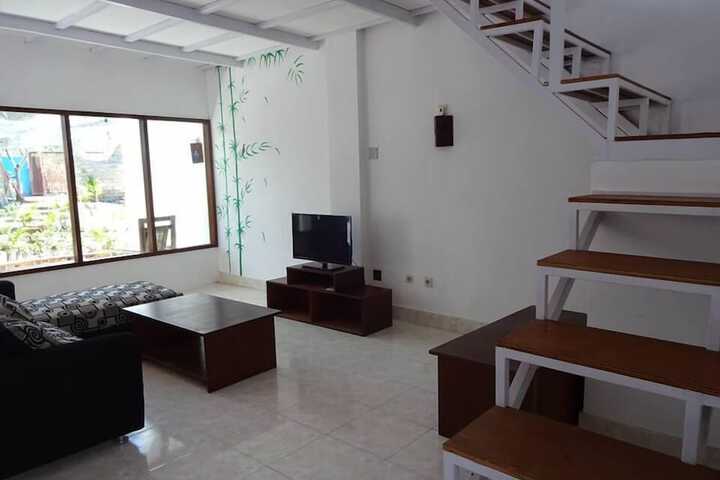 Room 7 of 13