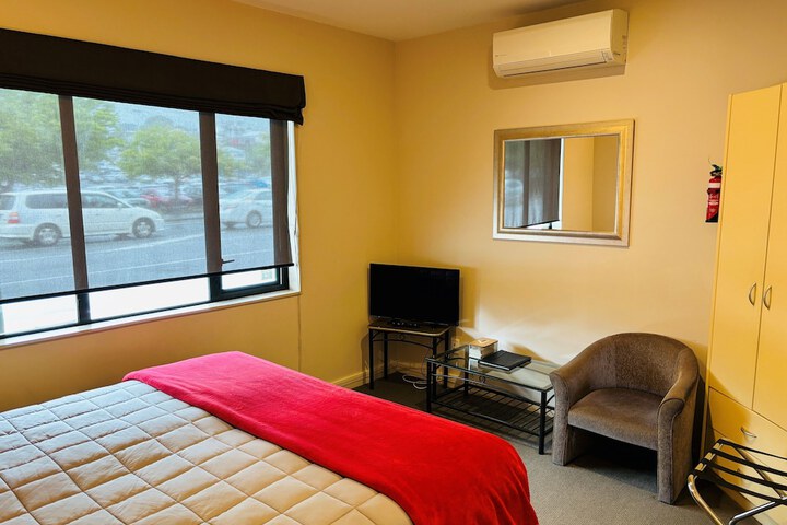 Room 9 of 45